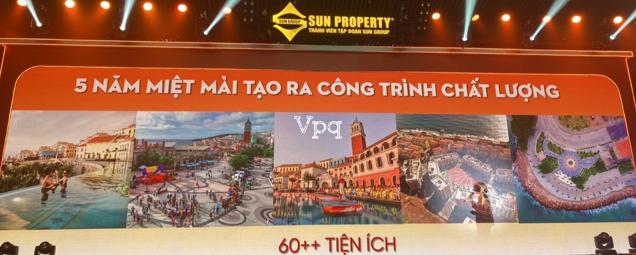 Cầu kỳ sử dụng những phiến đ&aacute; kh&aacute;c nhau, những chất liệu kh&aacute;c biệt nhưng bền vững in dấu thời gian