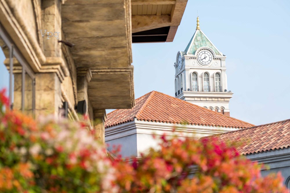 Check in tháp đồng hồ Venice, Địa Trung Hải