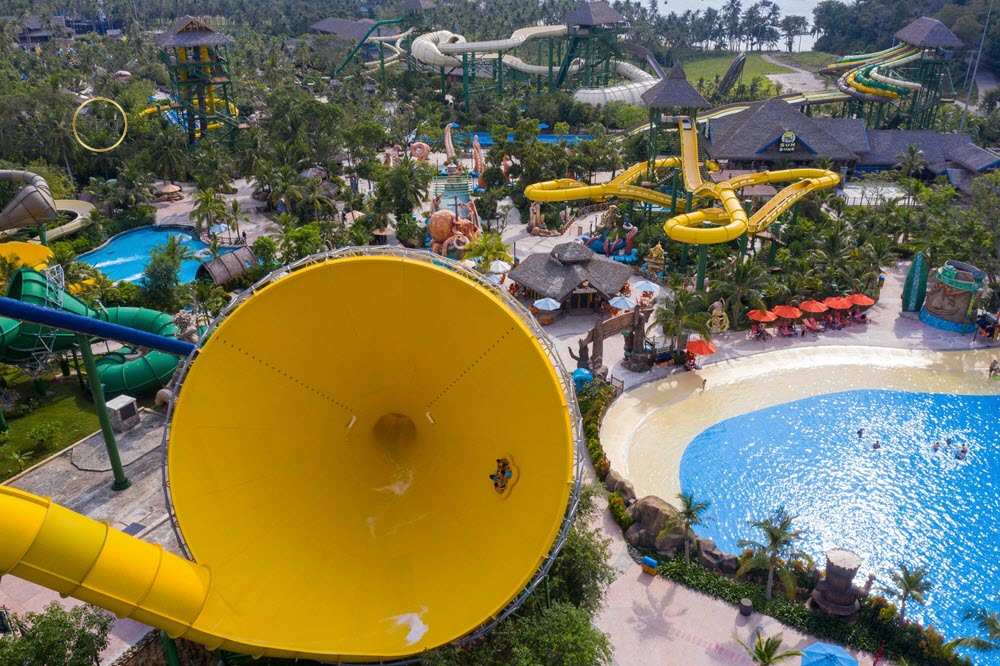 Bạch tuộc săn mồi tại Aquatopia Water Park