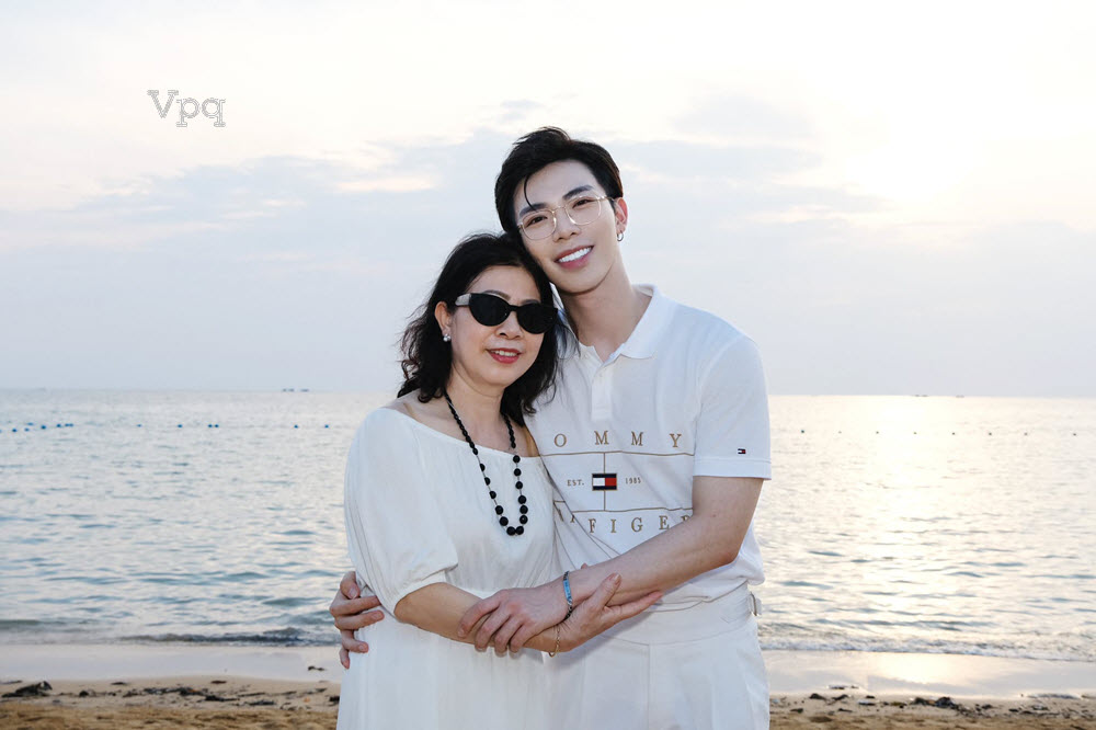 Erik check in cùng gia đình tại Ga An Thới, Phú Quốc - Ảnh 2 (NG: Ảnh MXH)