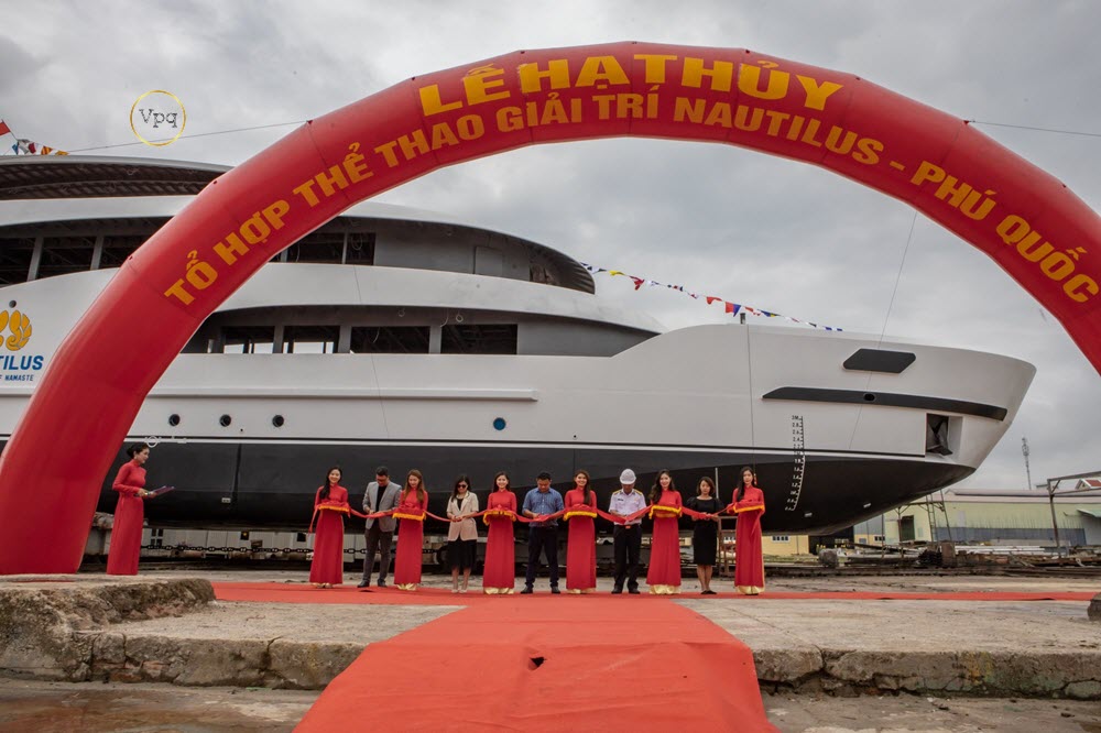 H&igrave;nh ảnh lễ hạ thủy&nbsp; Tổ hợp thể thao giải tr&iacute; tr&ecirc;n biển Nautilus tại Ph&uacute; Quốc