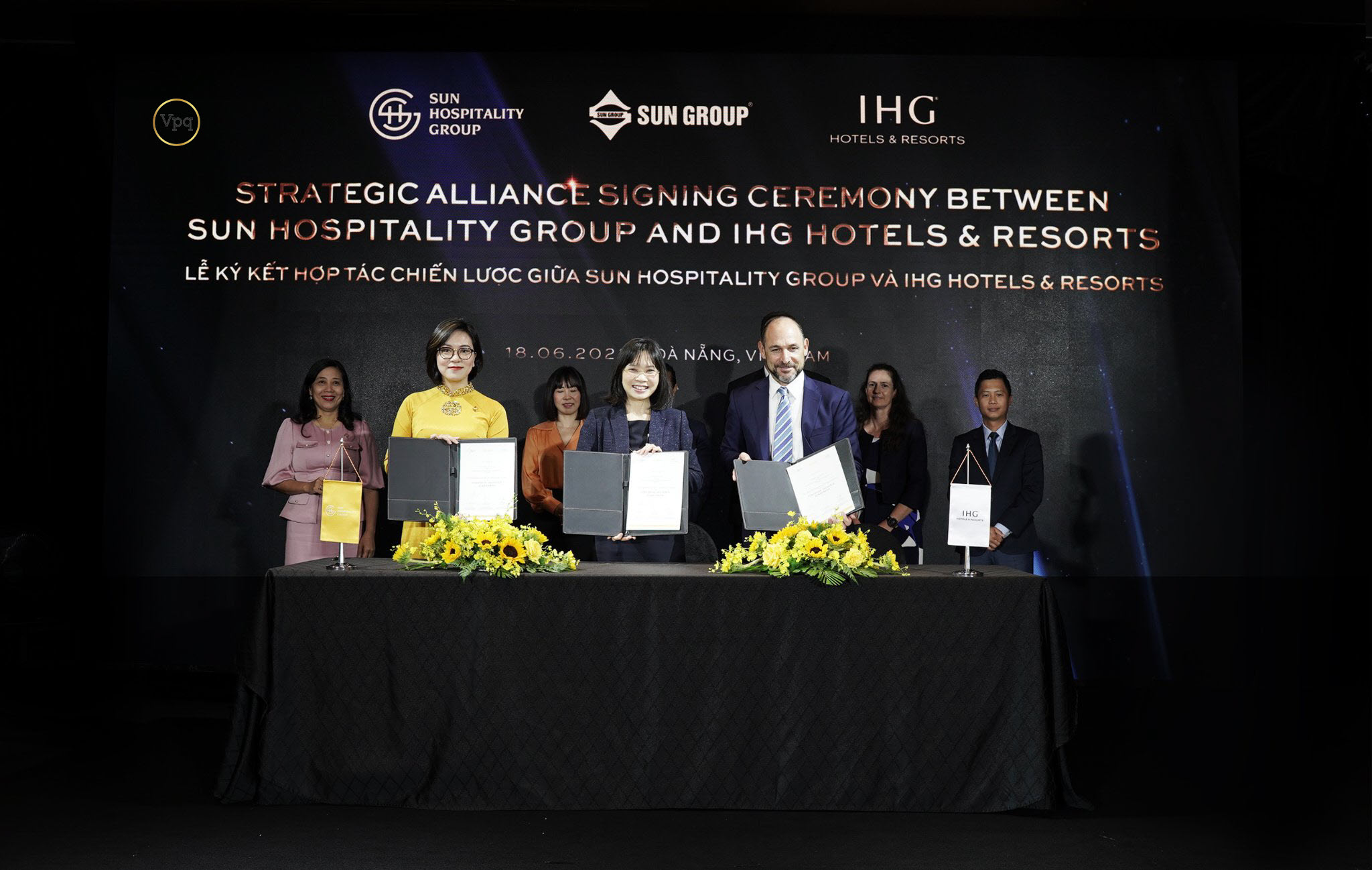 H&igrave;nh ảnh lễ k&yacute; kết Sun Group v&agrave; IHG