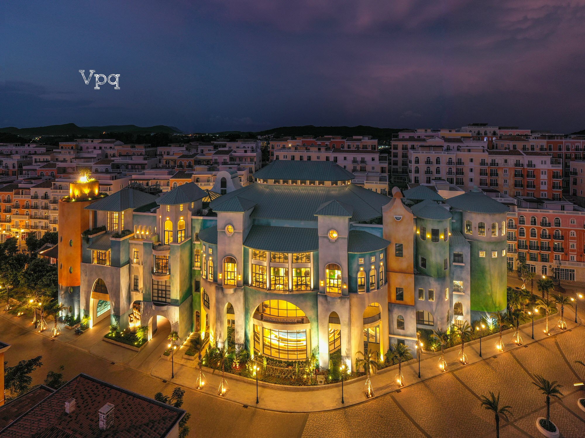 Bảo tàng nghệ thuật Sun Signature Gallery - Địa Trung Hải Phú Quốc