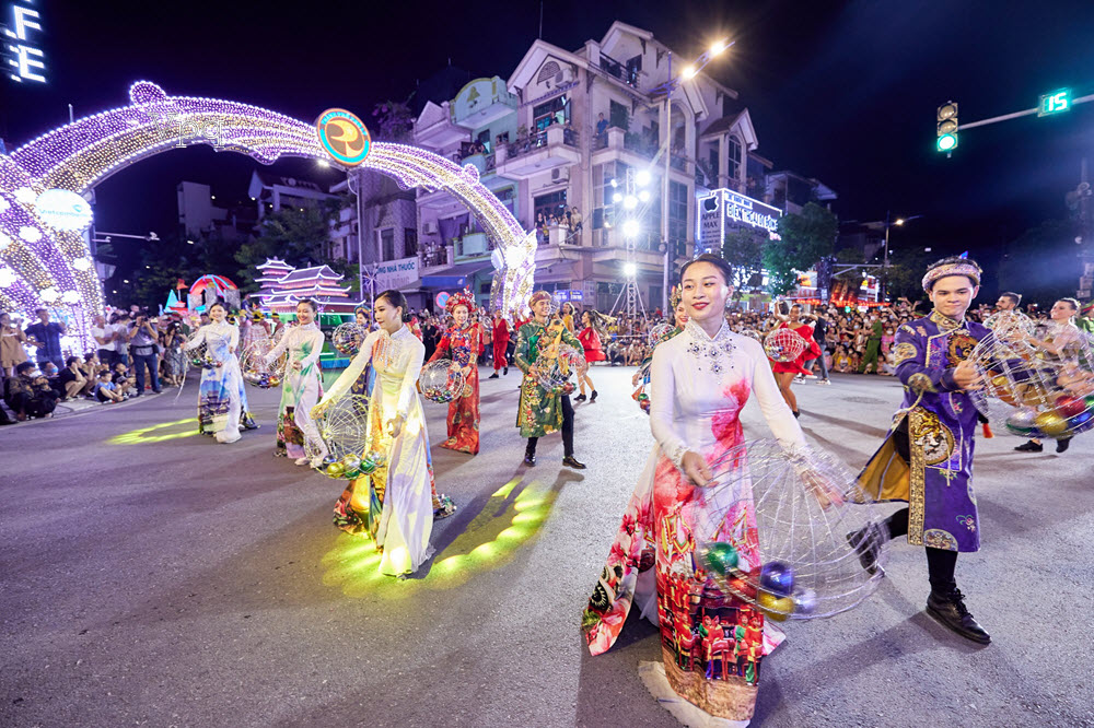 Lễ hội Carnival H&agrave; Nam năm 2022 c&oacute; g&igrave;? Du lịch H&agrave; Nam c&oacute; g&igrave;?