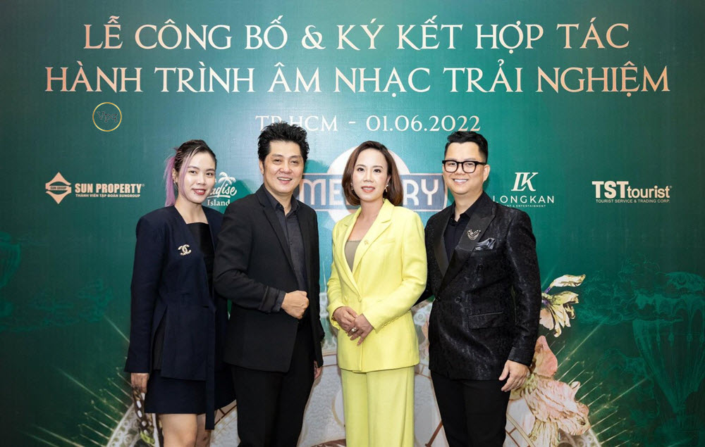 Đại diện c&aacute;c đơn vị chụp h&igrave;nh lưu niệm tại lễ k&yacute; kết hợp t&aacute;c