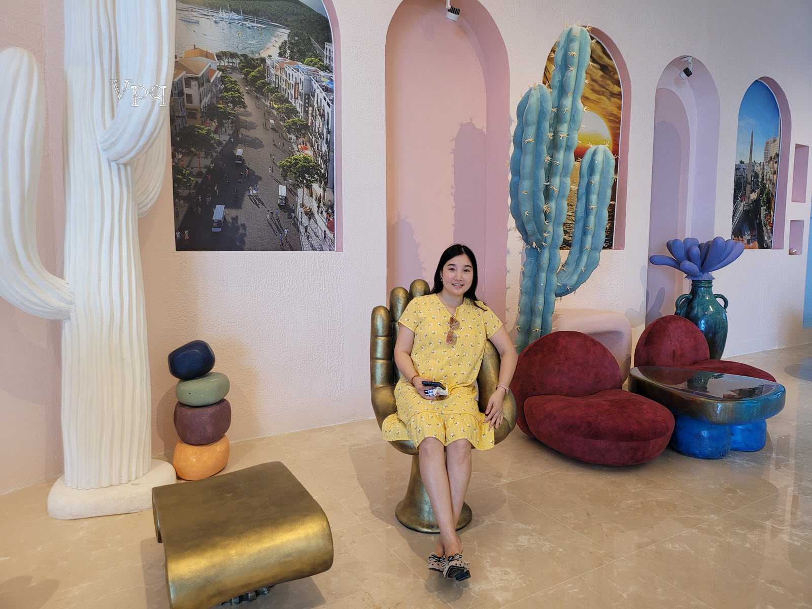 Những chiếc ghế "G&Acirc;Y B&Atilde;O" tại Sun Signature Gallery