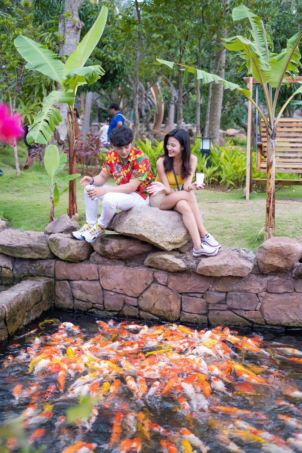 Check In tại Hồ C&aacute; Koi H&ograve;n Thơm