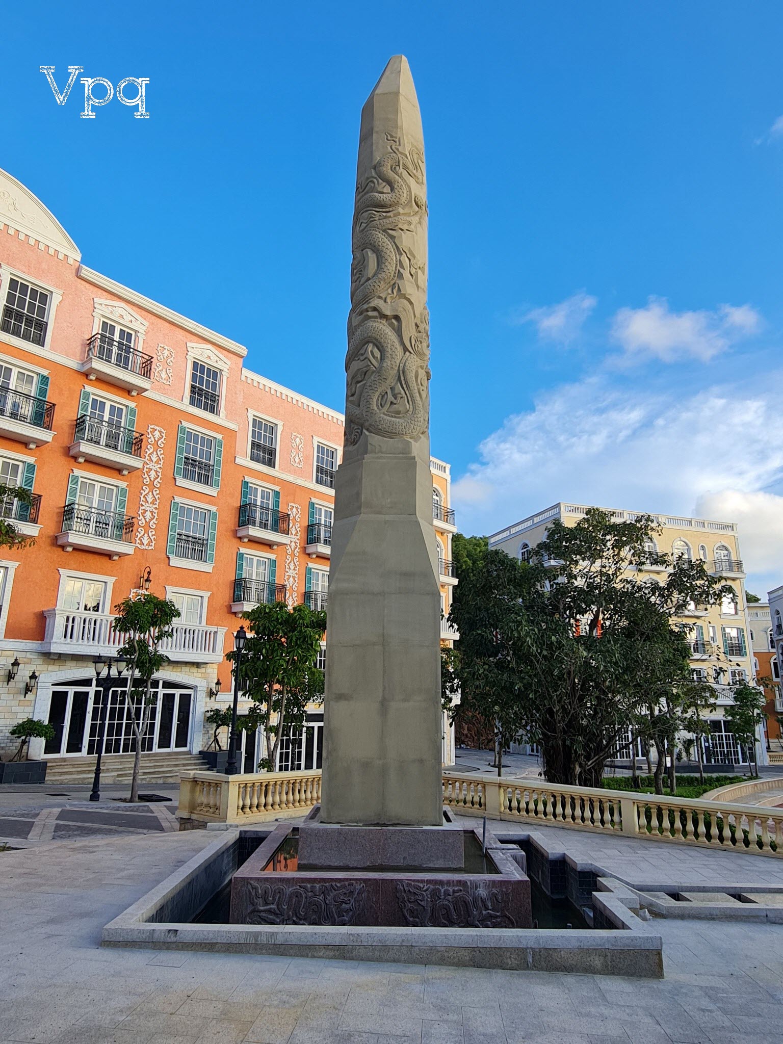 B&uacute;t th&aacute;p đ&aacute; Obelisk Địa Trung Hải