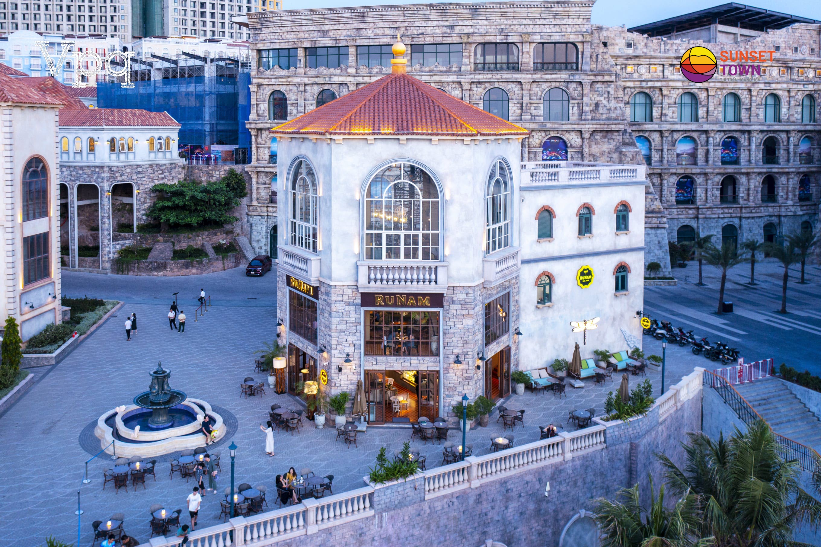 Cafe RuNam Phú Quốc tại thị trấn Hoàng Hôn Sunset Town