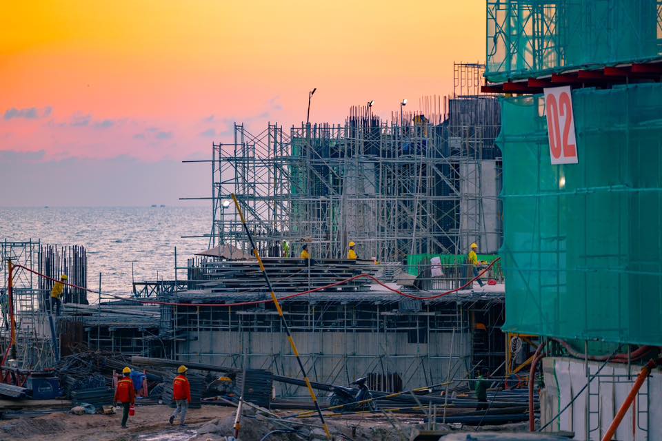 Nhà biểu diễn đa năng đang dần thành hình với tốc độ thi công choáng ngợp