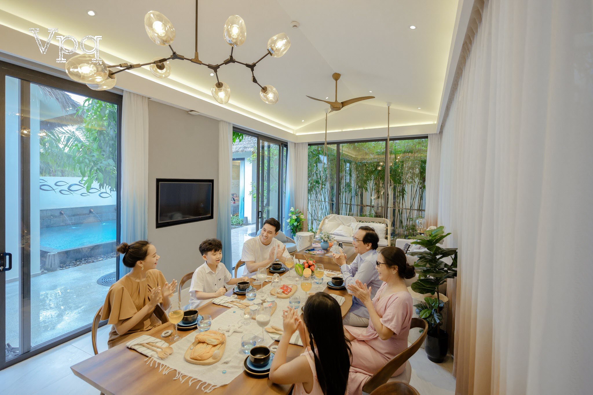 Không gian phòng ăn Garden Pool Villa