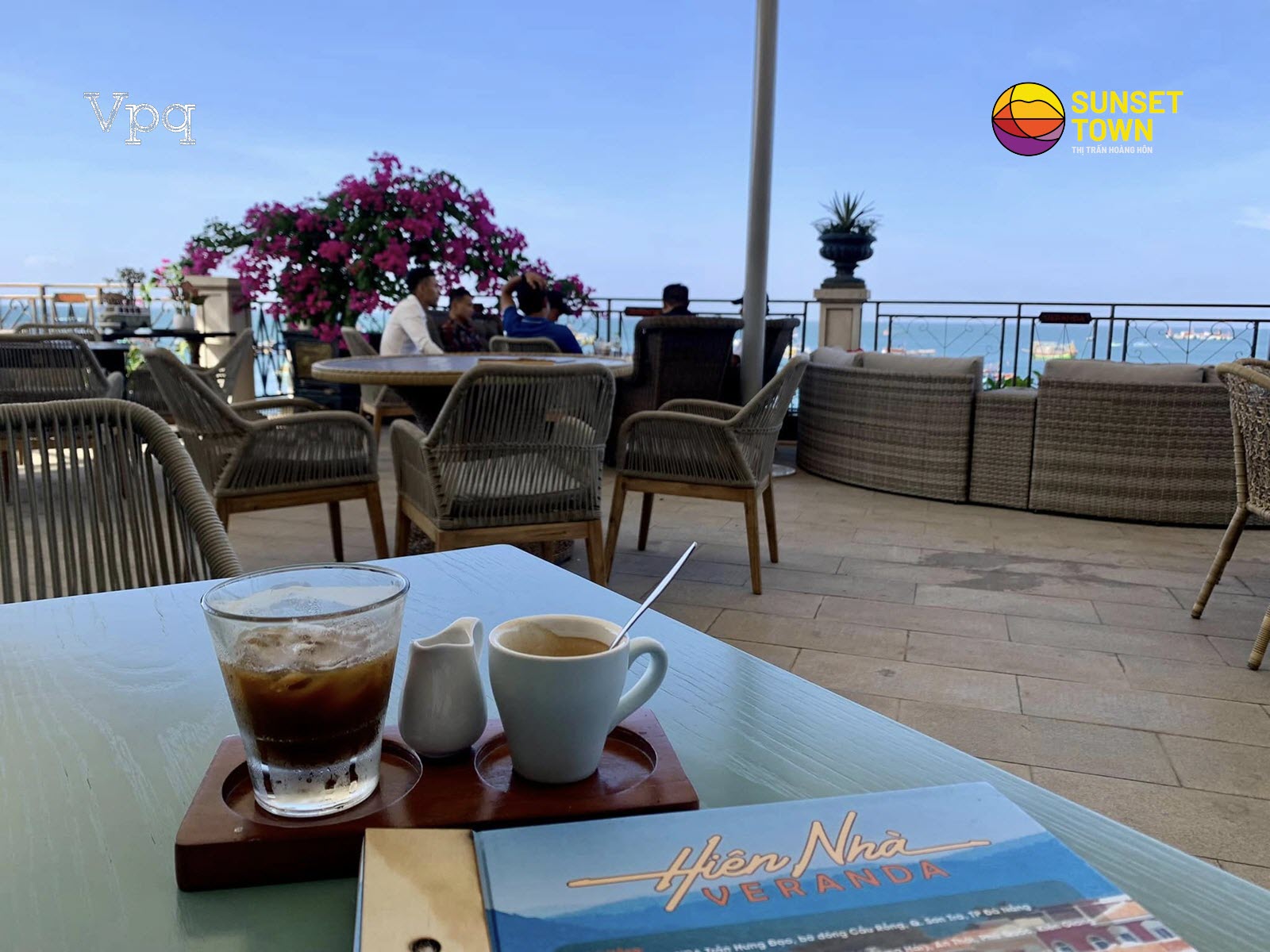 Kh&ocirc;ng gian lounge ngo&agrave;i trời tại Hi&ecirc;n Nh&agrave; Veranda