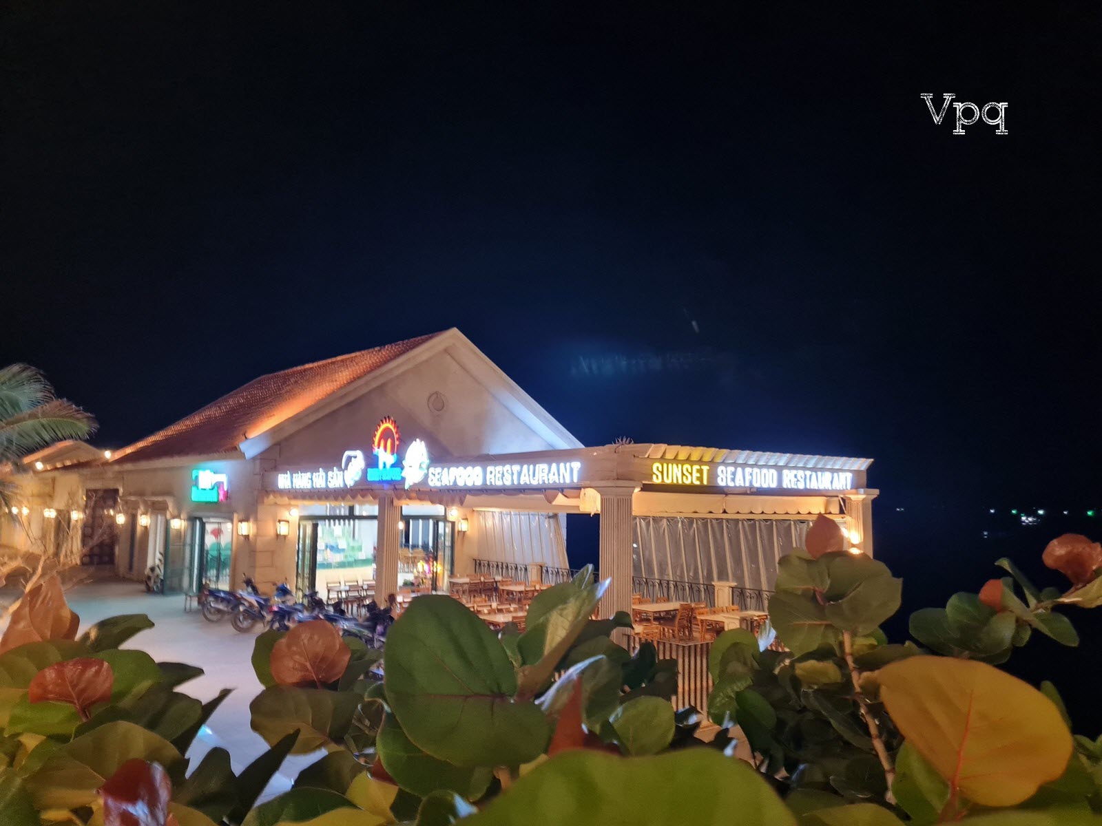Tới đây Draft Beer Địa Trung Hải là nơi hội tụ của thực khách Sunset Town Phú Quốc