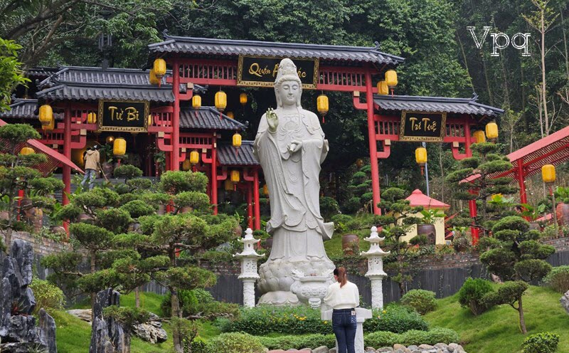 Ch&ugrave;a Địa Tạng Phi Lai