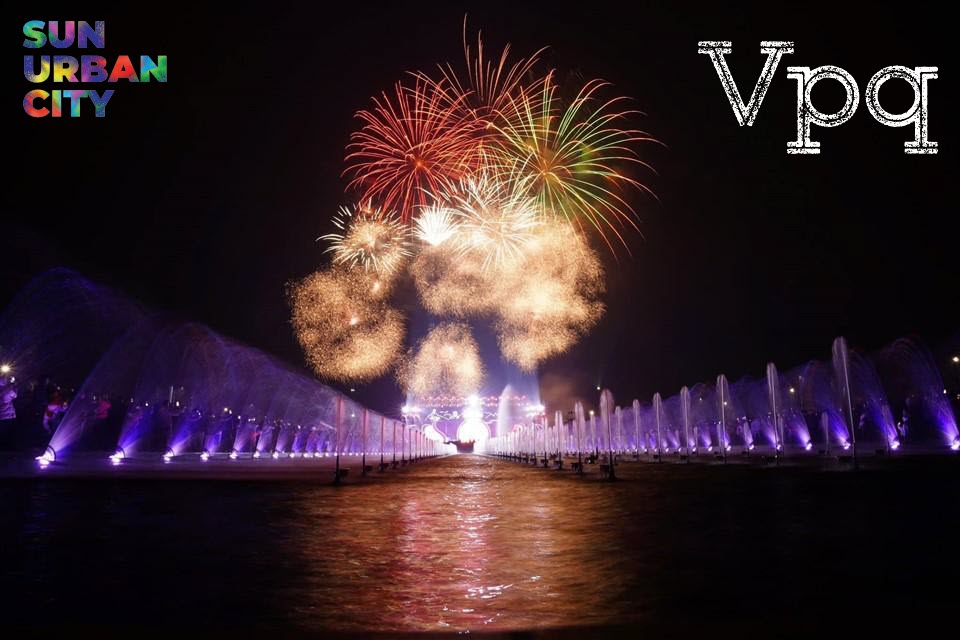 Đ&ecirc;m nhạc c&ugrave;ng m&agrave;n tr&igrave;nh diễn ph&aacute;o hoa tầm cao v&agrave; show tr&igrave;nh diễn nhạc nước l&agrave; sự khởi đầu đầy niềm vui cho H&agrave; Nam