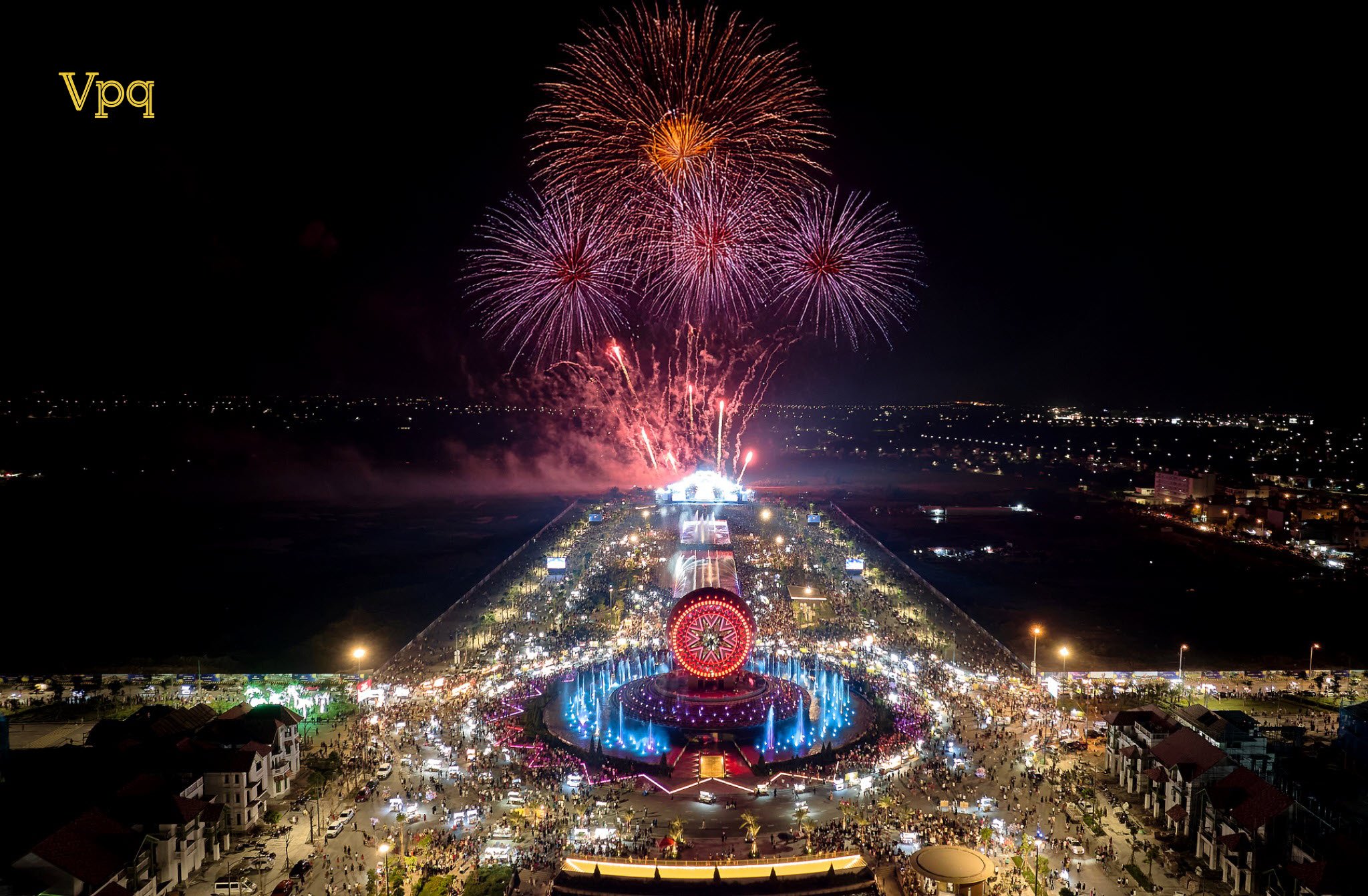 Ph&aacute;o hoa diễn ra 2 ng&agrave;y/ tuần tại Sun Urban City