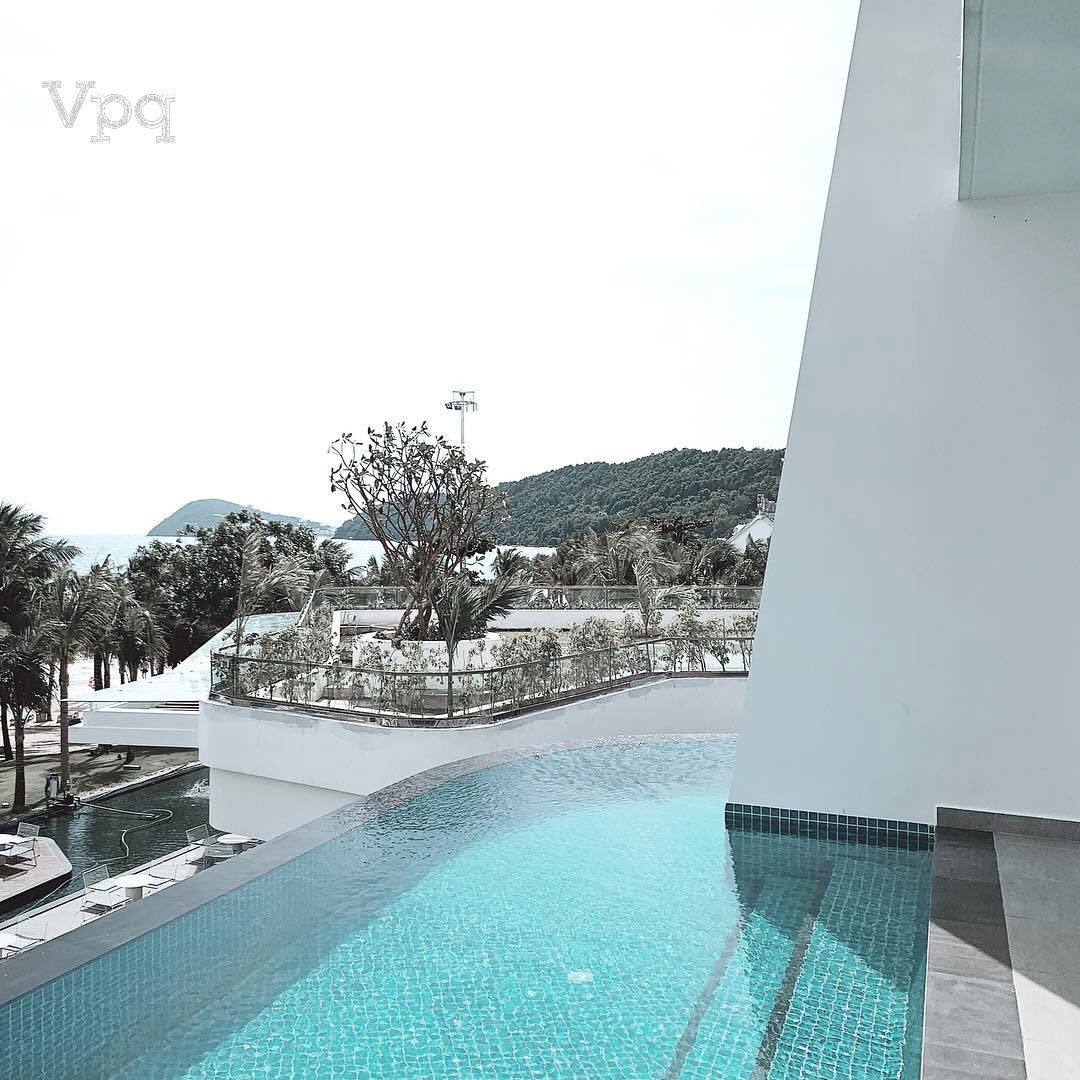 Hồ bơi riêng như một căn biệt thự trên không Sky Villa