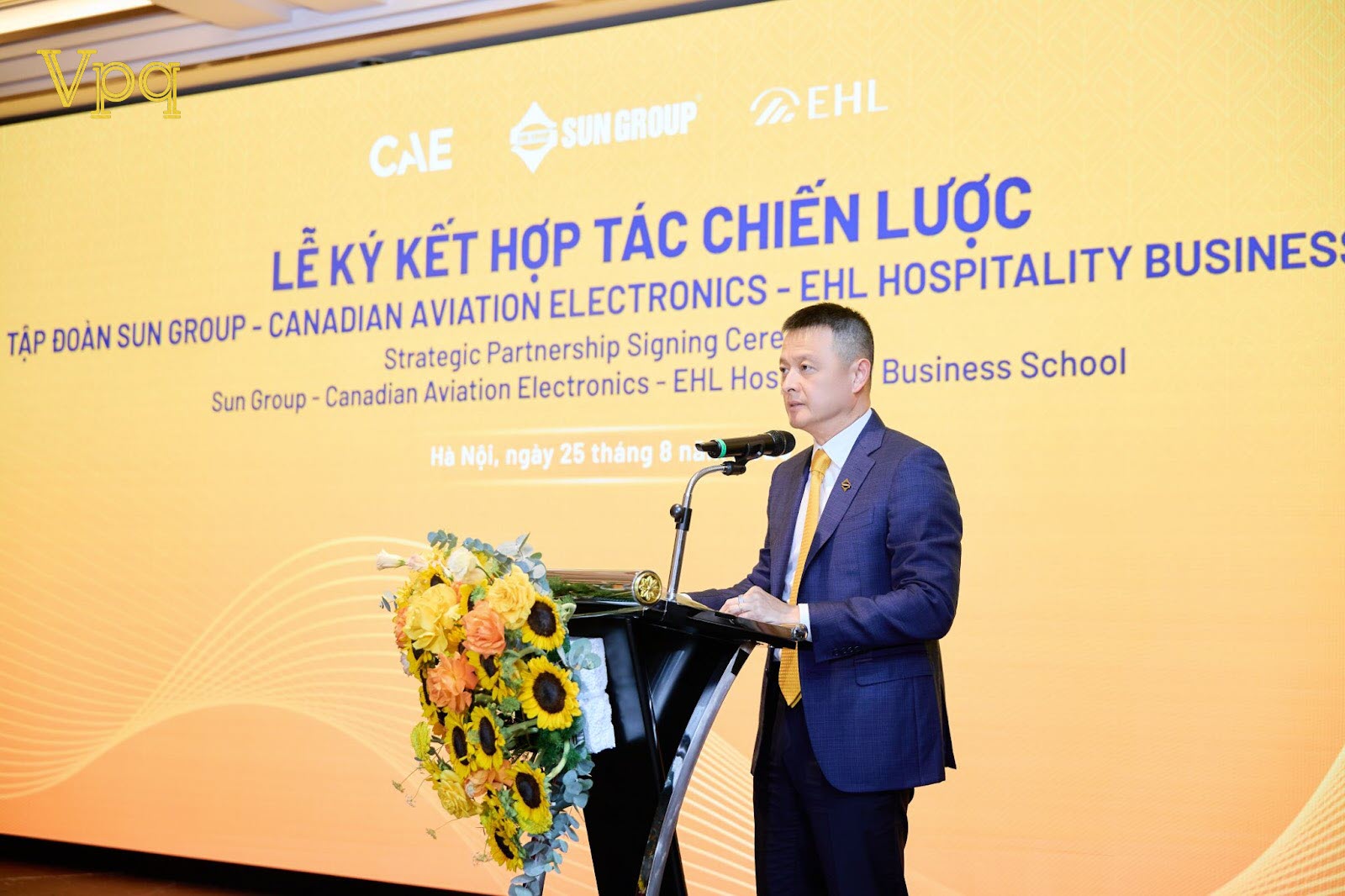 Đại diện Tập đoàn Sun Group