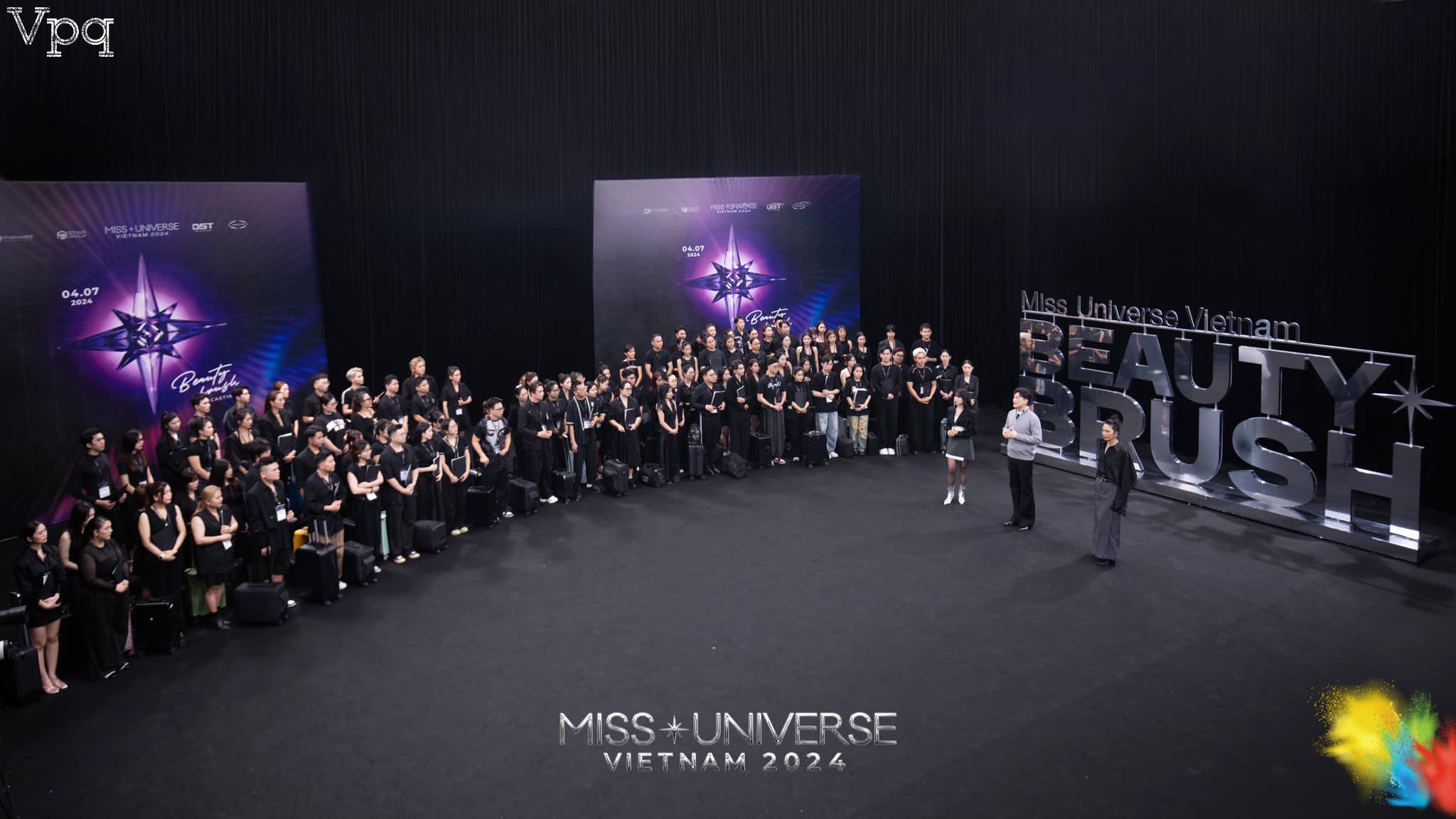 Chia sẻ của ban gi&aacute;m khảo v&agrave; c&aacute;c th&iacute; sinh dự thi Miss Universe