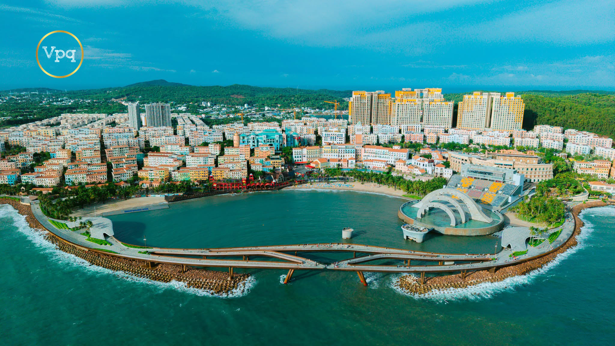 Kiến tr&uacute;c Amalfi ấn tượng tại Sun Premier Village Primavera
