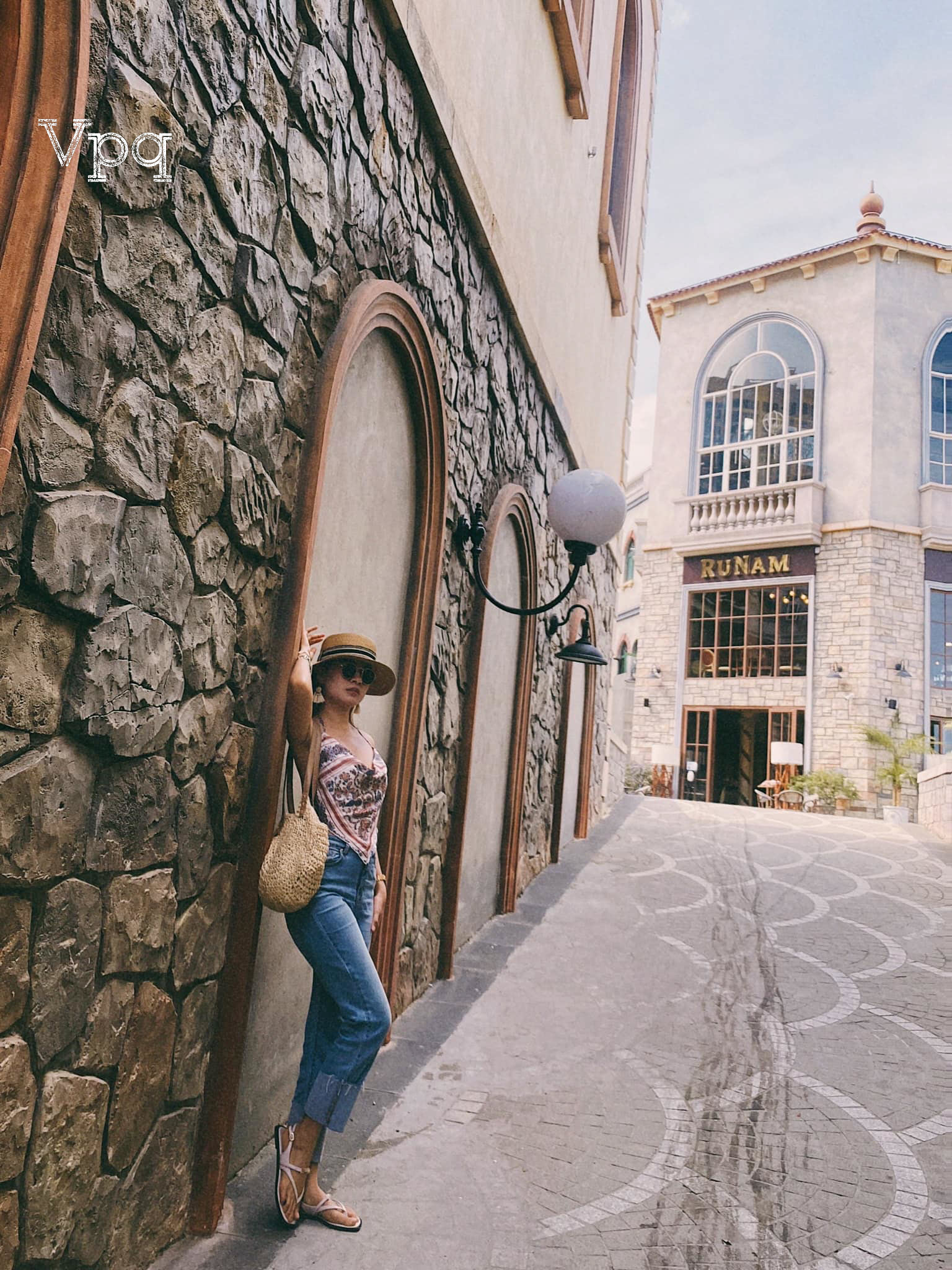 Du khách check in siêu nóng tại cafe RuNam Sunset Town