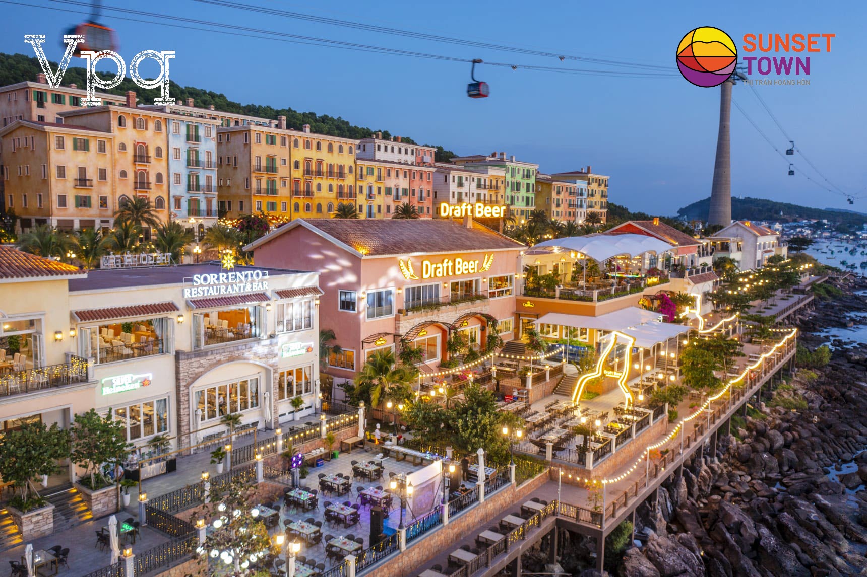 C&aacute;c d&atilde;y nh&agrave; h&agrave;ng F&B cao cấp tr&ecirc;n ghềnh đ&aacute; b&ecirc;n mặt biển