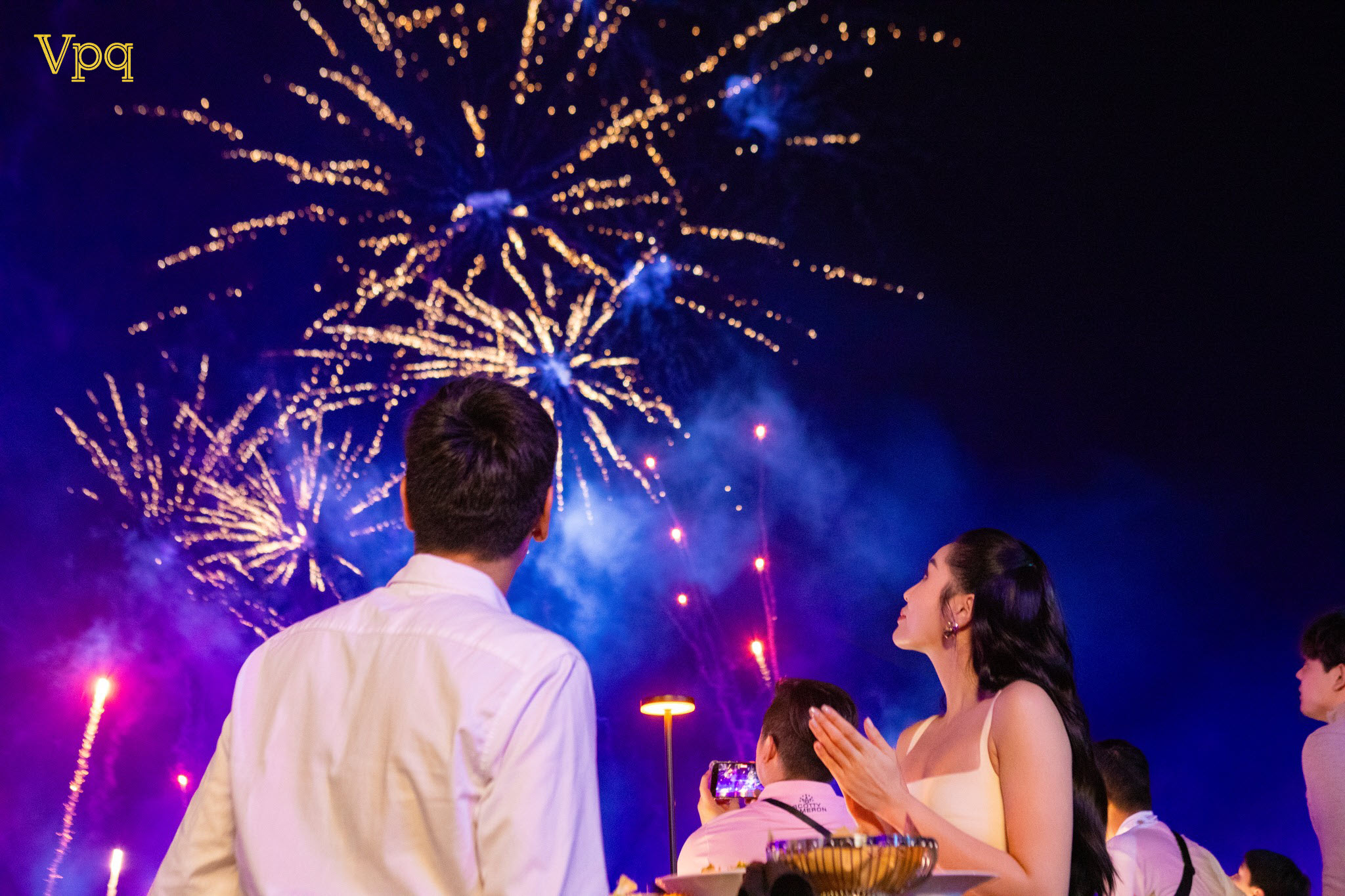 Bạn đ&atilde; c&oacute; h&igrave;nh check in tại nh&agrave; h&agrave;ng ven biển đẹp nhất Sun Paradise Land Ph&uacute; Quốc chưa