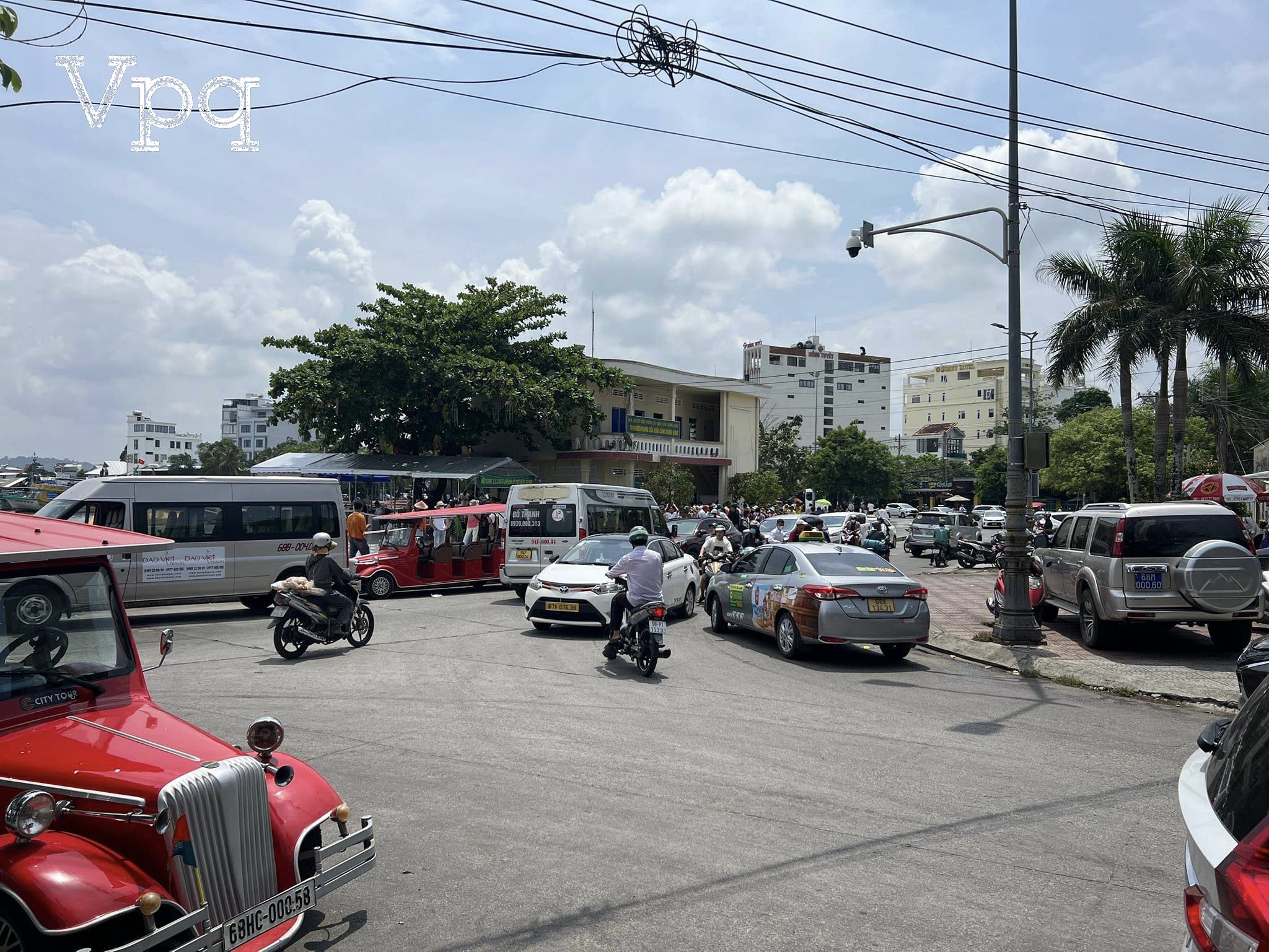 T&agrave;u Costa Serena gh&eacute; Ph&uacute; Quốc - Ảnh 14