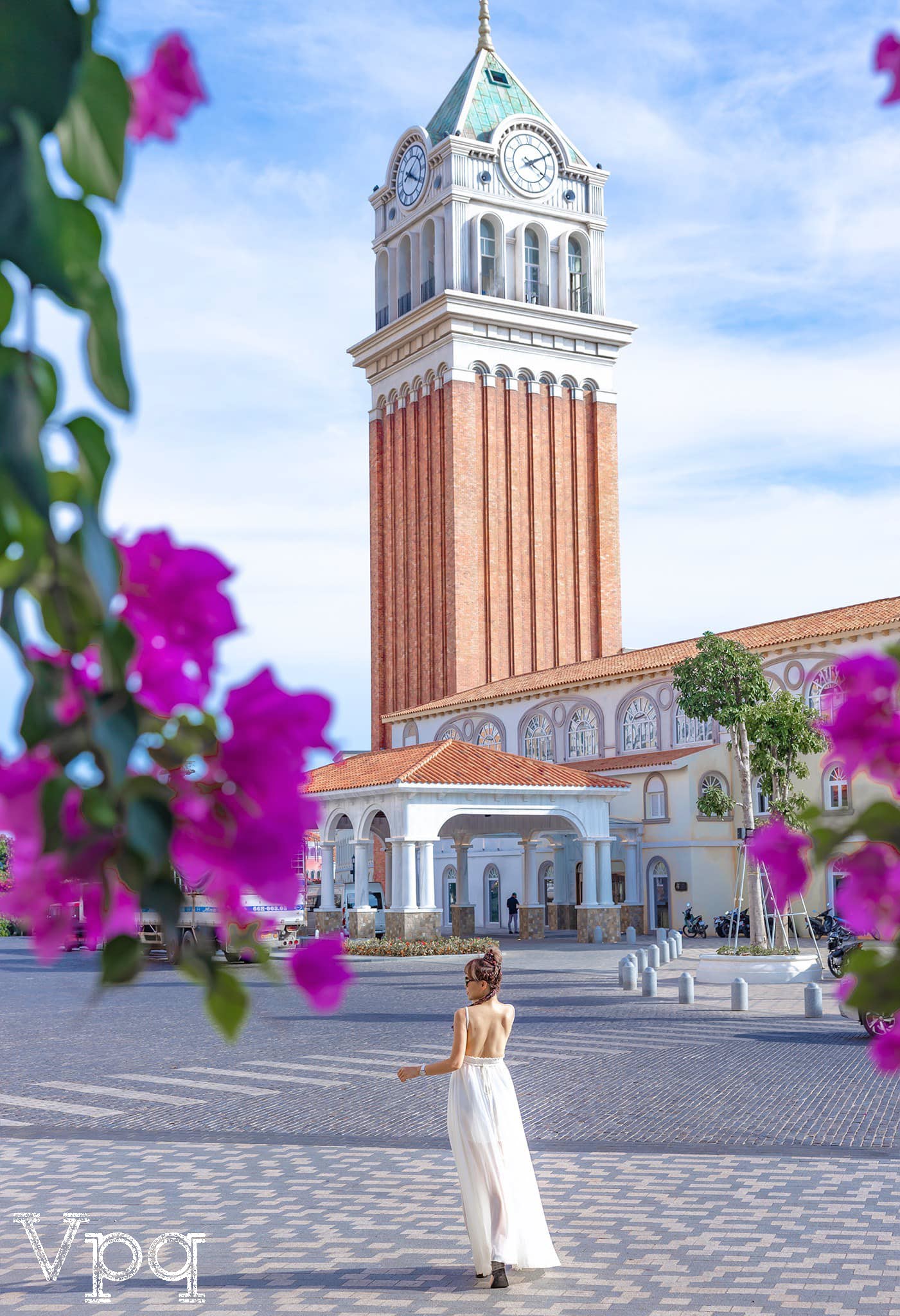 Th&aacute;p đồng hồ Venice