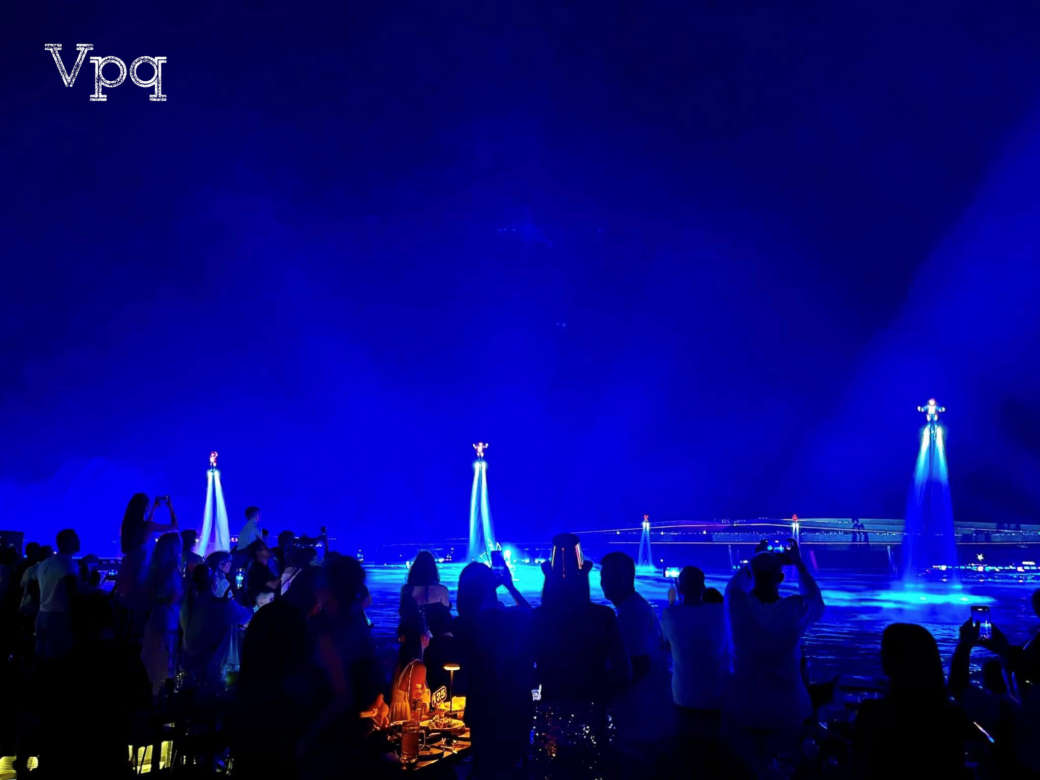 Địa điểm v&agrave; kh&ocirc;ng gian l&yacute; tưởng để xem show diễn Symphony Of The Sea