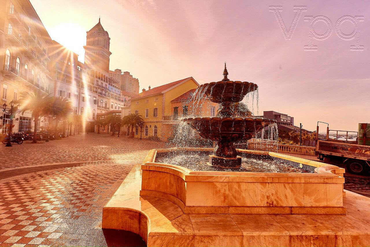 Đ&acirc;y l&agrave; b&igrave;nh minh tại Sunset Town Ph&uacute; Quốc