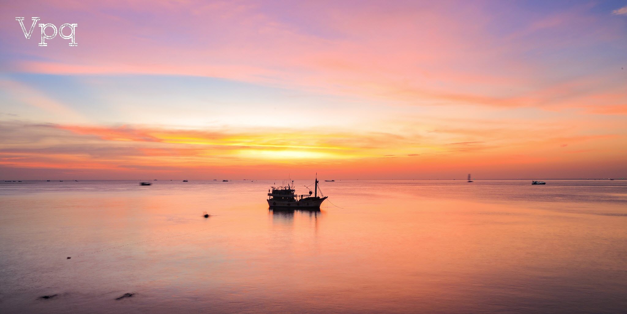 Một vẻ đẹp l&atilde;ng mạn đầy x&uacute;c cảm chỉ c&oacute; tại Sunset Town Phu Quoc