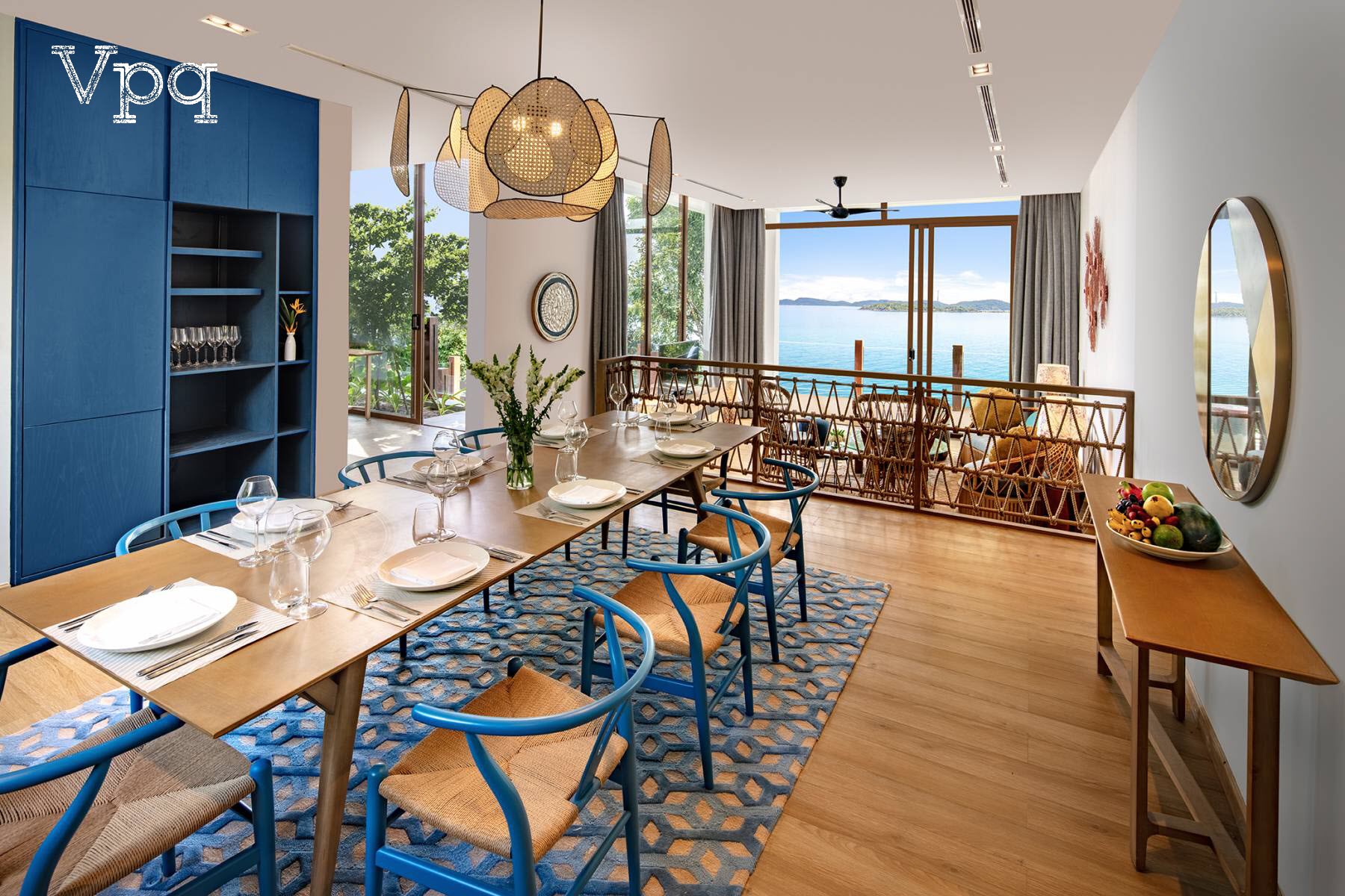 Phòng ăn Eden Bay hướng biển