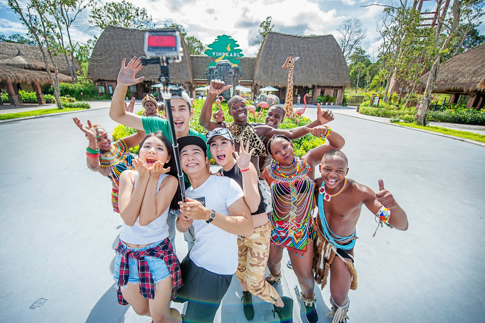 Hãy cùng khám phá Vinpearl Safari bạn nhé