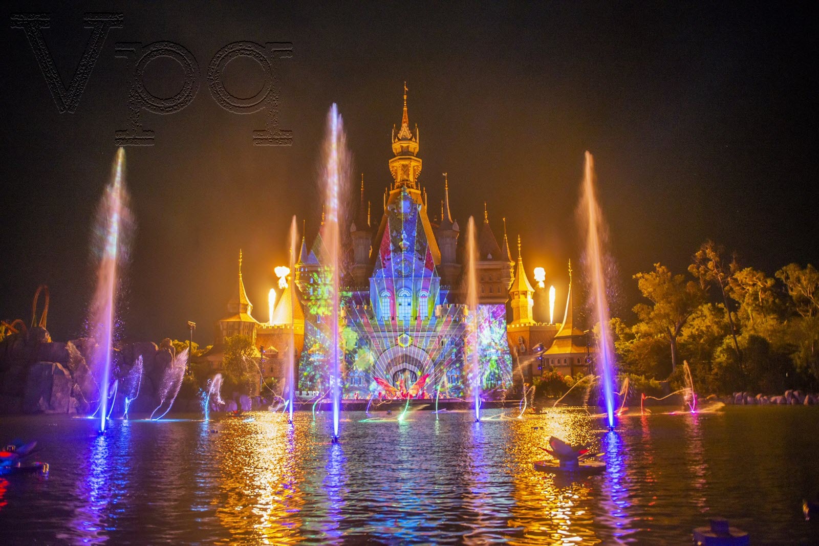 Show diễn One tại VinWonders