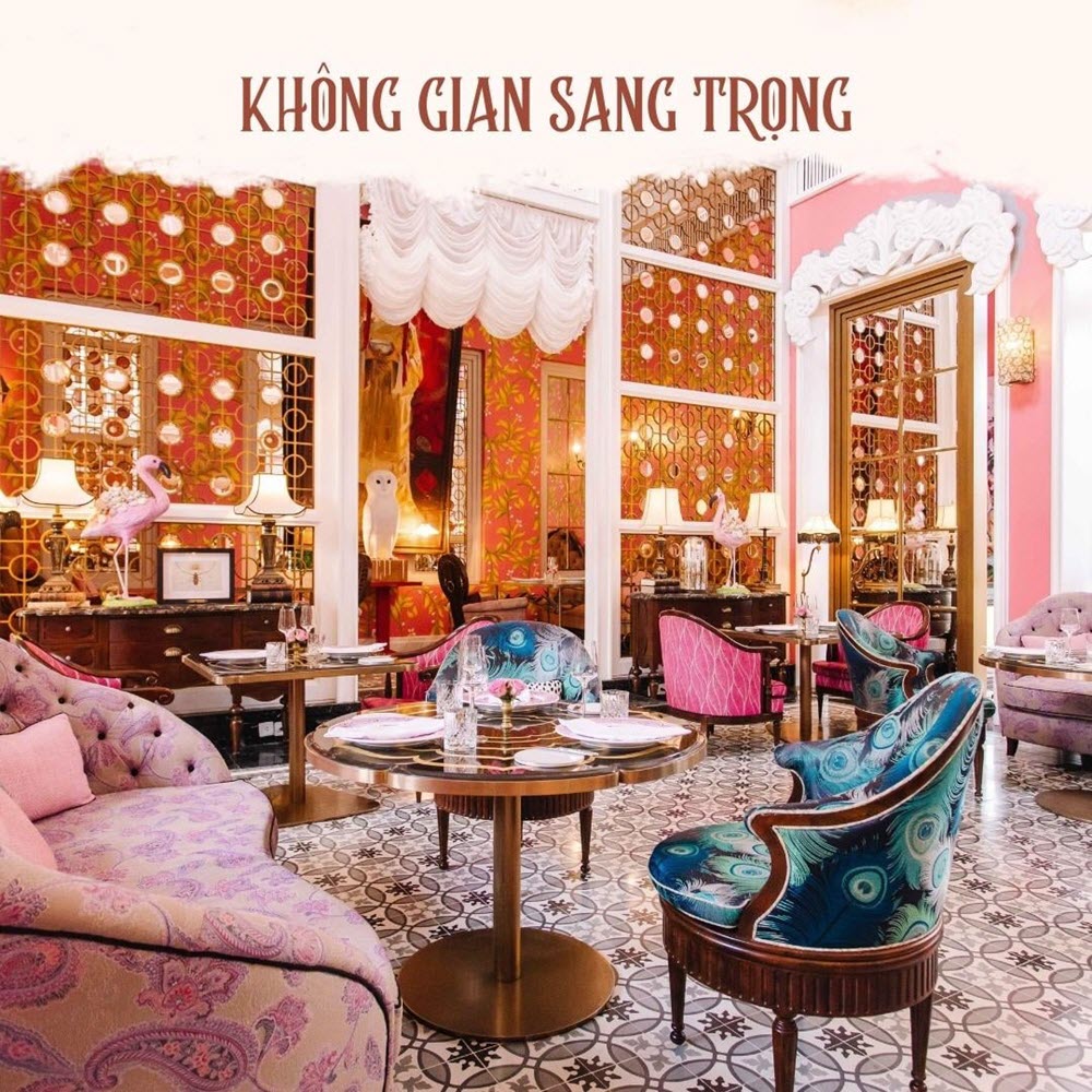 Kh&ocirc;ng gian sang trọng b&ecirc;n trong nh&agrave; h&agrave;ng Pink Pearl