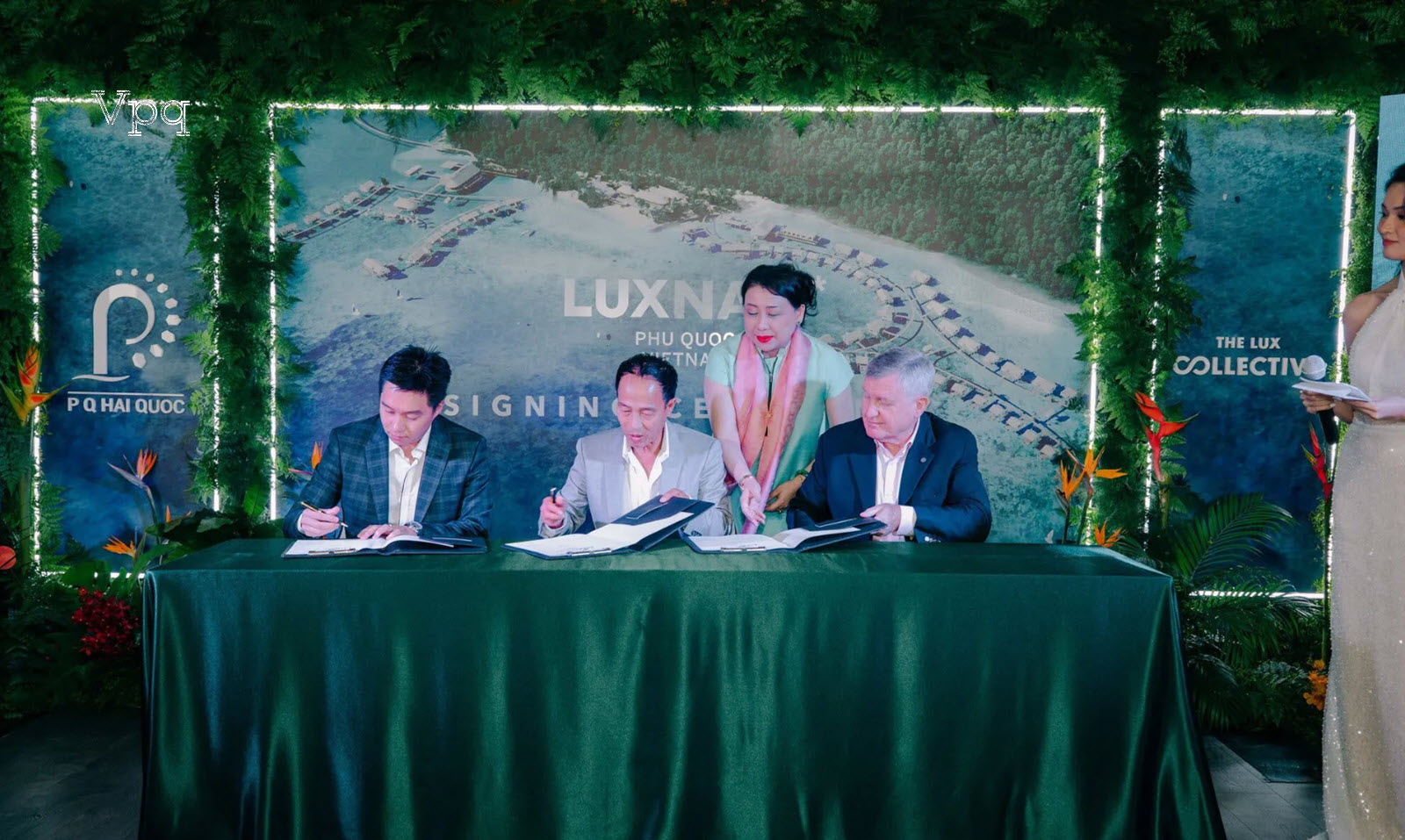 Lễ k&yacute; kết giữa P Q Hải Quốc v&agrave; The Lux Collective