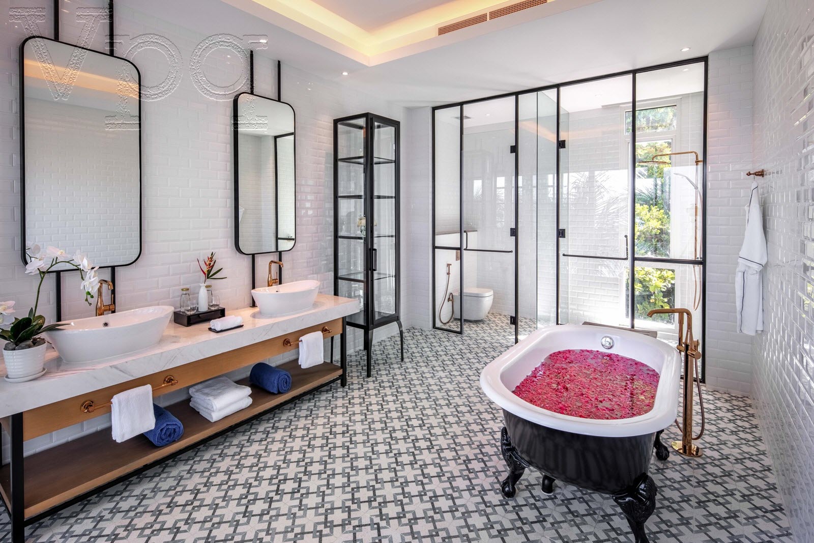 Ph&ograve;ng tắm Master Premier Village Phu Quoc