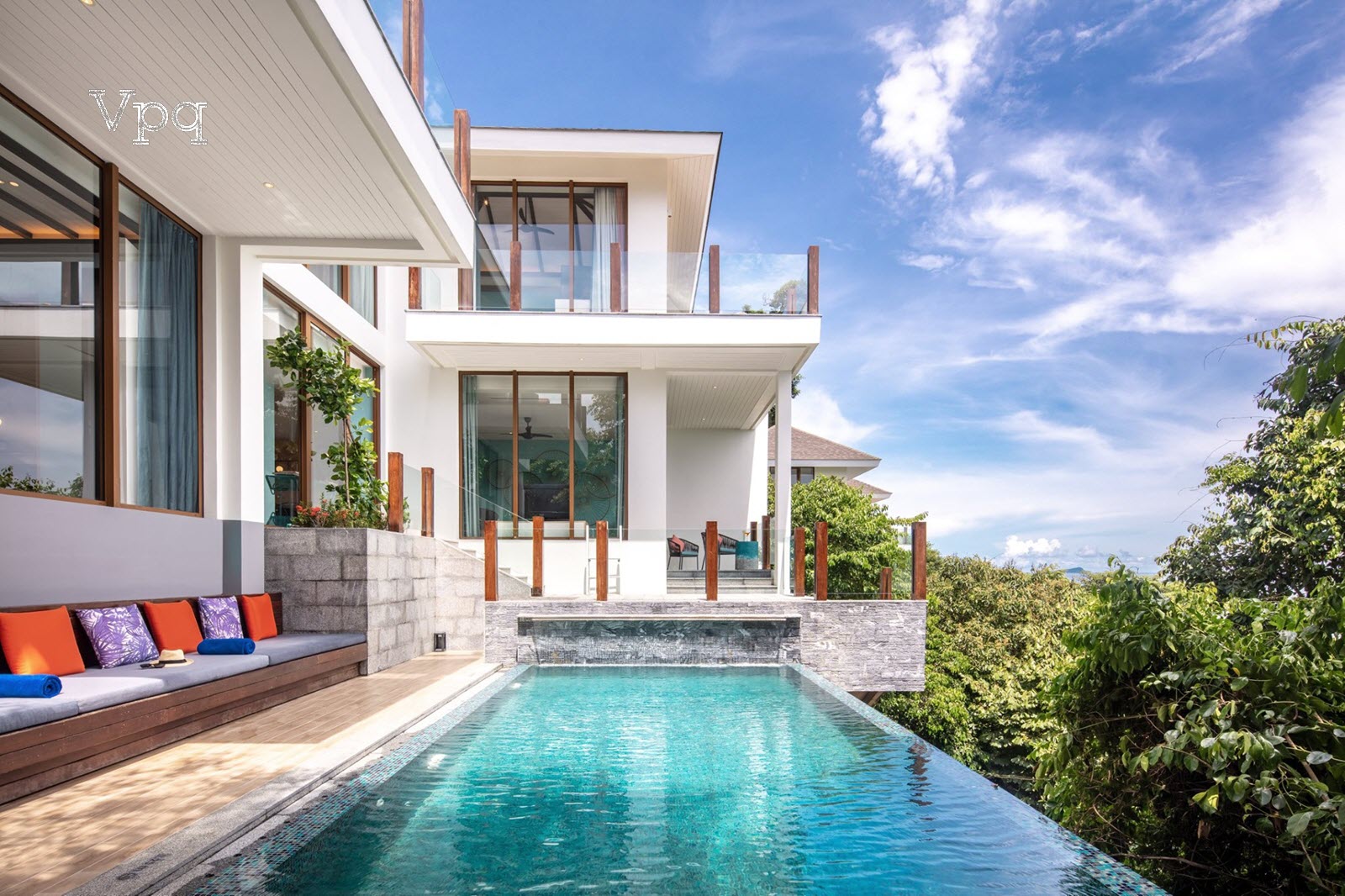 Mỗi căn biệt thự Sun Premier Village The Eden Bay đều c&oacute; hồ bơi ri&ecirc;ng