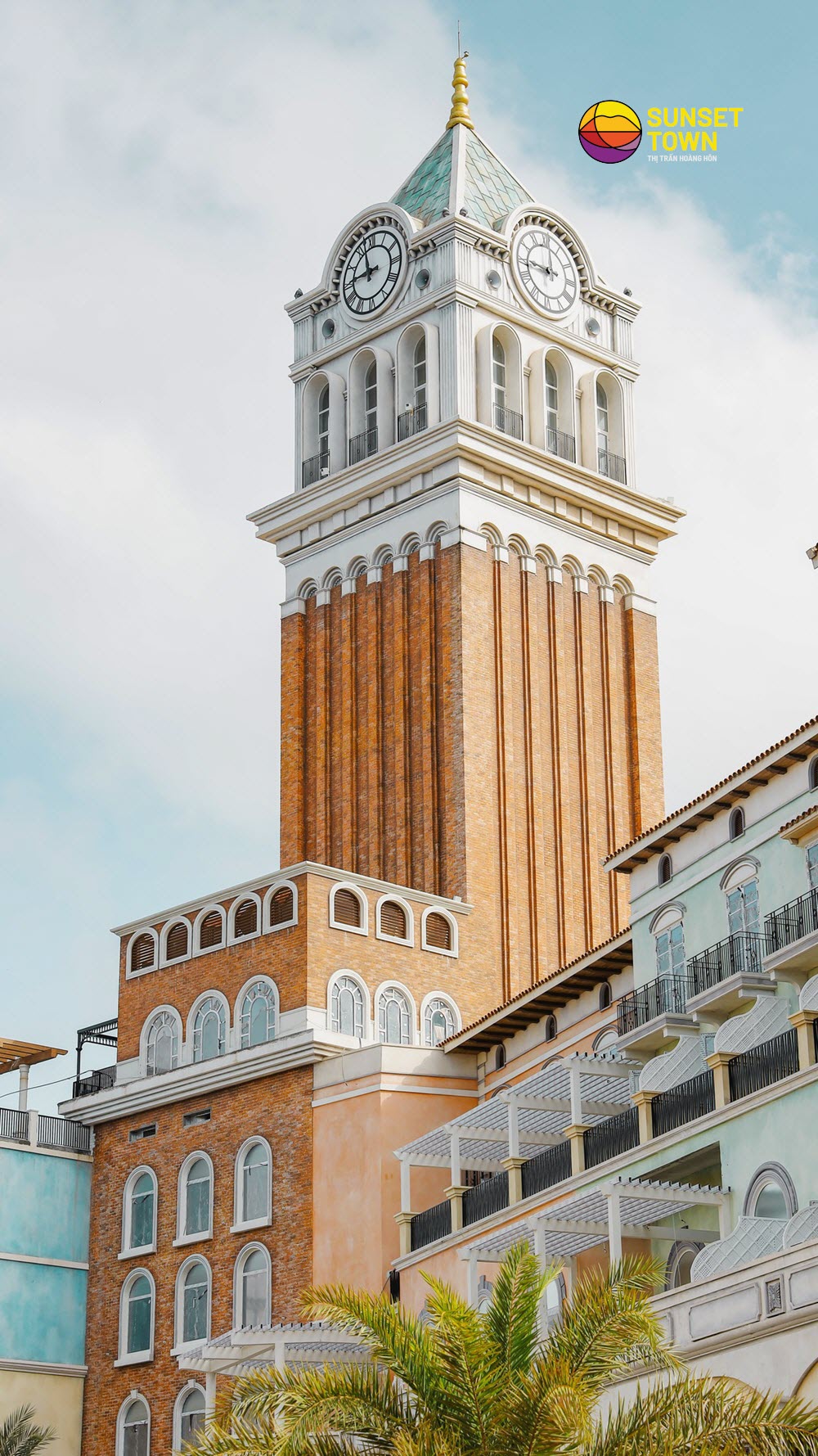 Th&aacute;p đồng hồ Venice