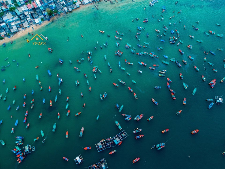 Biển Nam Ph&uacute; Quốc tuyệt đẹp nh&igrave;n từ c&aacute;p treo H&ograve;n Thơm