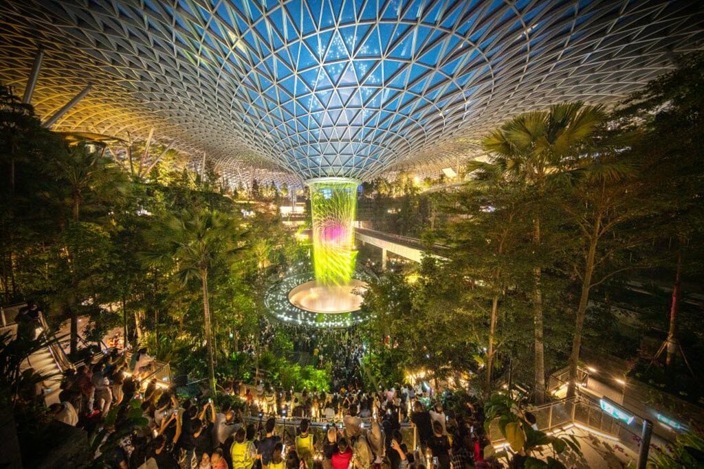 Jewell tại sân bay Changi Singapore cũng là một trong những công trình áp dụng công nghệ Vortex